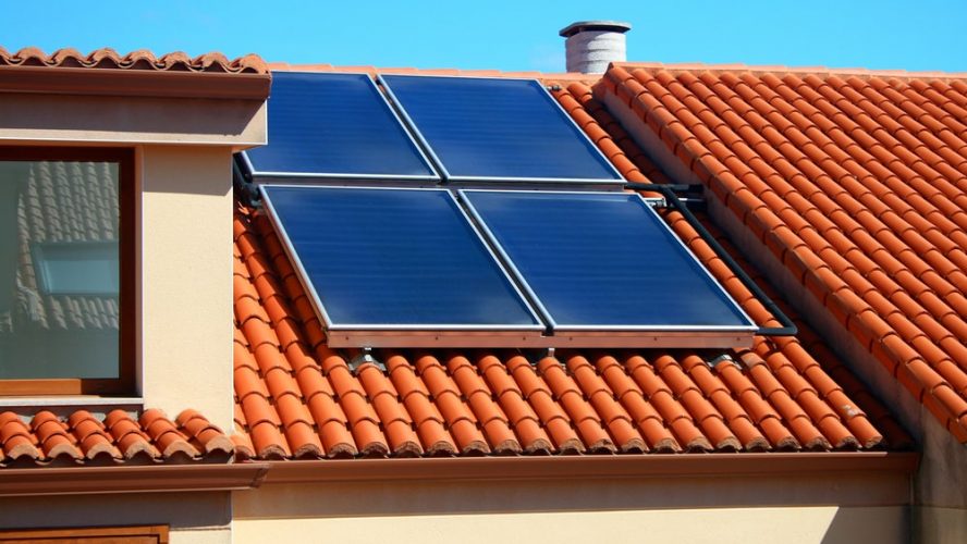 Comment installer des panneaux solaires thermiques ?